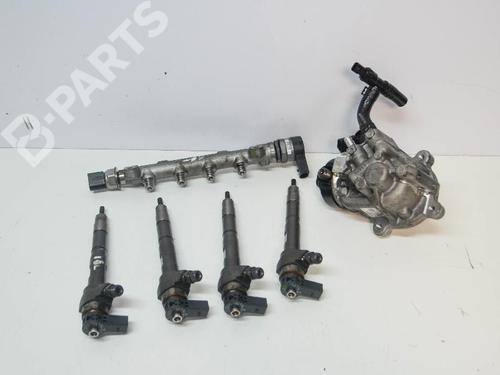 Used Injection rail VW GOLF VII (5G1, BQ1, BE1, BE2) 2.0 GTD (184 hp) 6482095