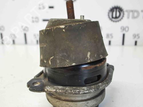Used Engine mount VW TOUAREG (7LA, 7L6, 7L7) 2.5 R5 TDI (174 hp) 6531813
