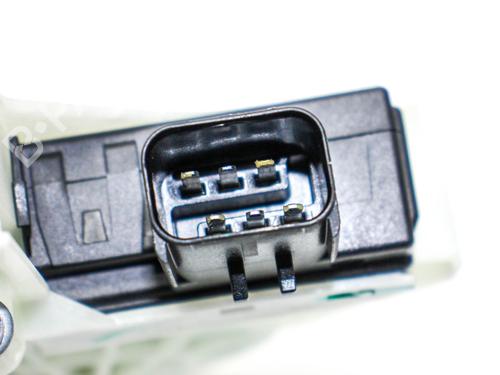 Left front window motor TESLA MODEL Y (5YJY) EV Performance All-wheel Drive | BP28822974E21