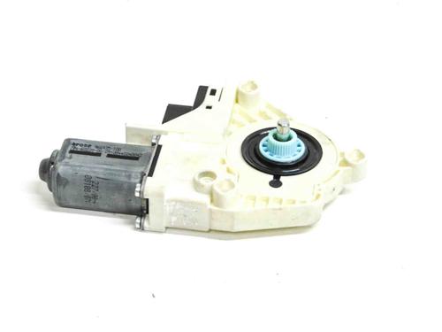 Used Left front window motor AUDI A4 B8 Avant (8K5) 2.0 TDI (120 hp) 6488472