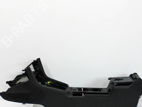 Used Middle console VW GOLF VII (5G1, BQ1, BE1, BE2) 2.0 GTI (245 hp) 17376321
