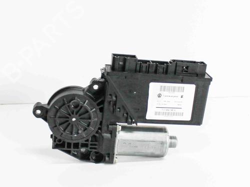 Rudehejsemotor bagstkærm venstre VW TOUAREG (7LA, 7L6, 7L7) 3.0 V6 TDI (225 hp) 6489185