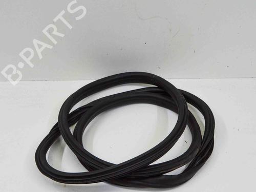 Used Rubber door seal SKODA YETI (5L) 2.0 TDI 4x4 (140 hp) 15083862