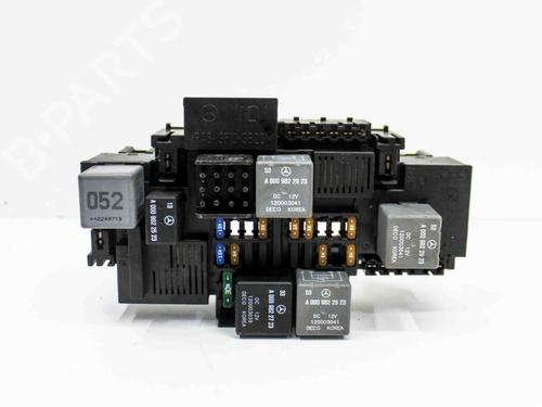 Used Fuse box MERCEDES-BENZ C-CLASS T-Model (S205) C 350 e (205.247) (211 hp) 18041364