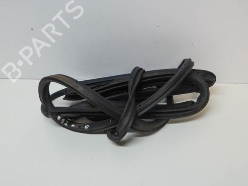 Used Rubber door seal NISSAN JUKE (F15) 1.5 dCi (110 hp) 14670237