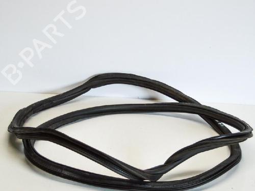 Used Rubber door seal AUDI A4 B9 Avant (8W5, 8WD) 1.4 TFSI (150 hp) 14687792
