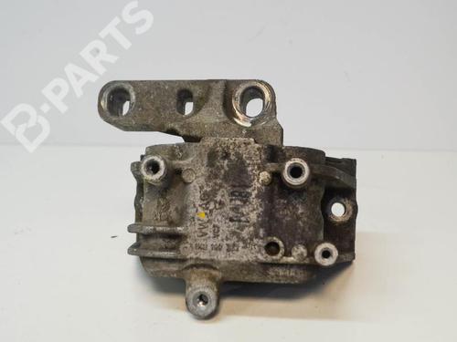 Used Crossmember VW PASSAT B7 Variant (365) 2.0 TDI (140 hp) 6483195