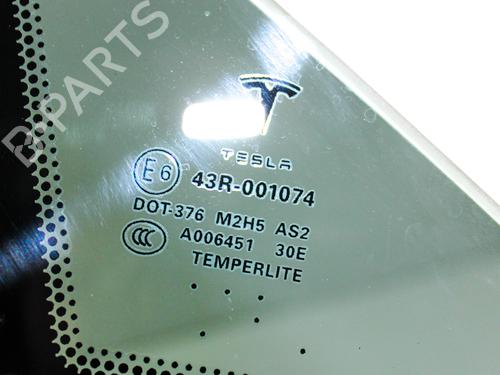 Vidro triangular frente esquerdo TESLA MODEL S (5YJS) 70D AWD | BP26512860C111 