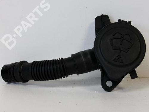 Used Windscreen washer tank BMW 3 (F30, F80) 316 d (116 hp) 6486035