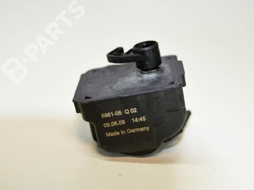Fuel door actuator MERCEDES-BENZ C-CLASS (W204) C 250 CDI (204.003) | BP6480875E18 