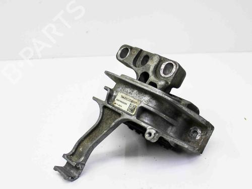 Used Engine mount AUDI A3 Limousine (8VS, 8VM) 1.8 TFSI (170 hp) 21811614