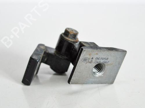 Used Hinge/Door check strap BMW 3 (F30, F80) 320 d (184 hp) 14685439