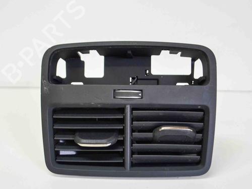 Used Air vent AUDI A4 B9 (8W2, 8WC) 2.0 TDI (150 hp) 8358058