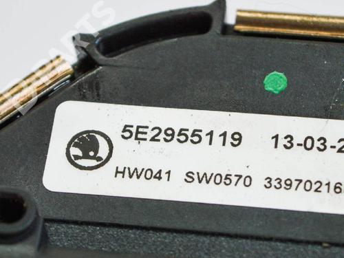 Front wiper motor SKODA OCTAVIA III (5E3, NL3, NR3) 1.6 TDI | BP6872043M29 
