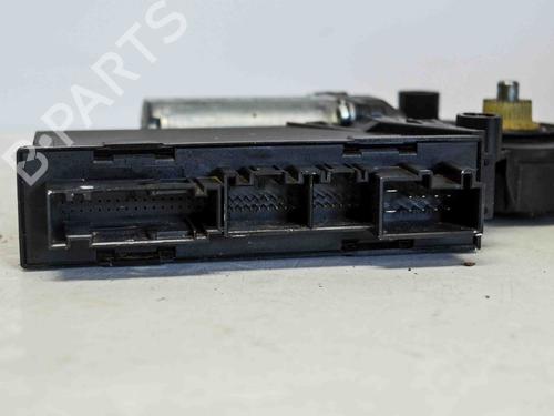 Used Right rear window motor VW TOUAREG (7LA, 7L6, 7L7) 2.5 R5 TDI (163 hp) 6491272