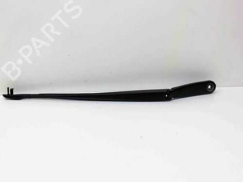 Used Front windshield wiper arm BMW 5 (F10) 535 i (306 hp) 19940261