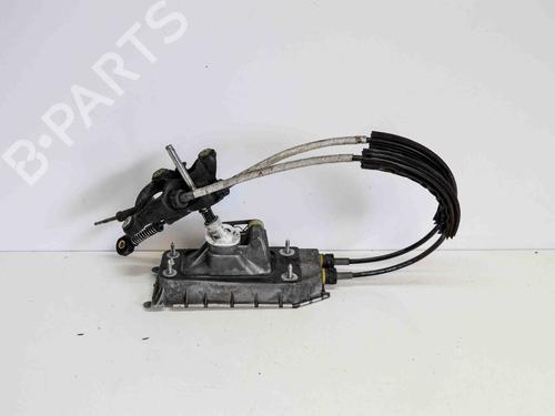 Used Gear lever VW POLO IV (9N_, 9A_) 1.4 TDI (80 hp) 6500189