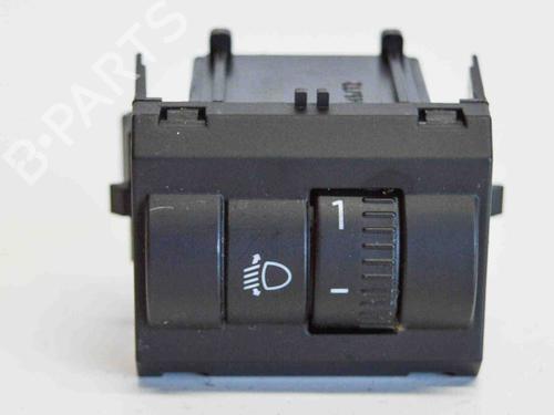 Used Switch SKODA OCTAVIA III (5E3, NL3, NR3) 1.6 TDI (90 hp) 6491655