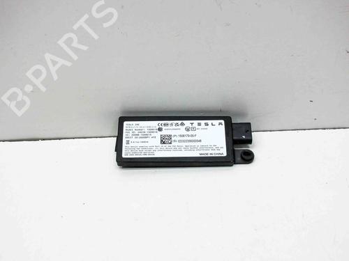 Module électronique TESLA MODEL Y (5YJY) EV Performance All-wheel Drive (534 hp) 28822990