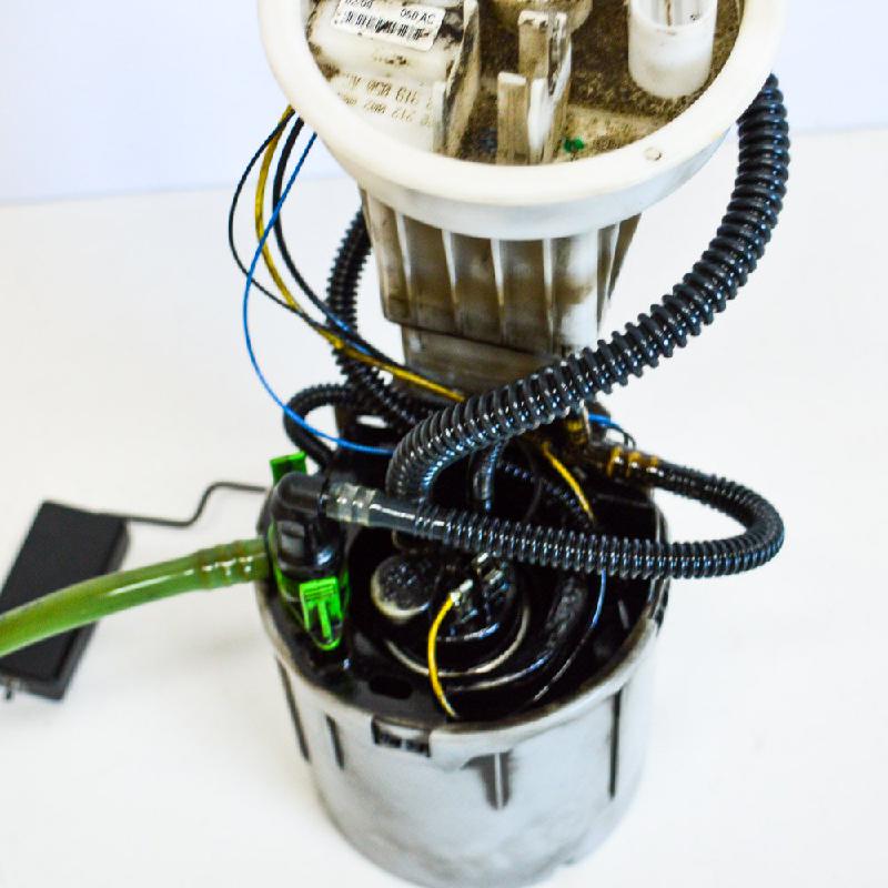 Fuel pump AUDI A4 B7 Avant (8ED) 2.0 TDI 6488178 BParts