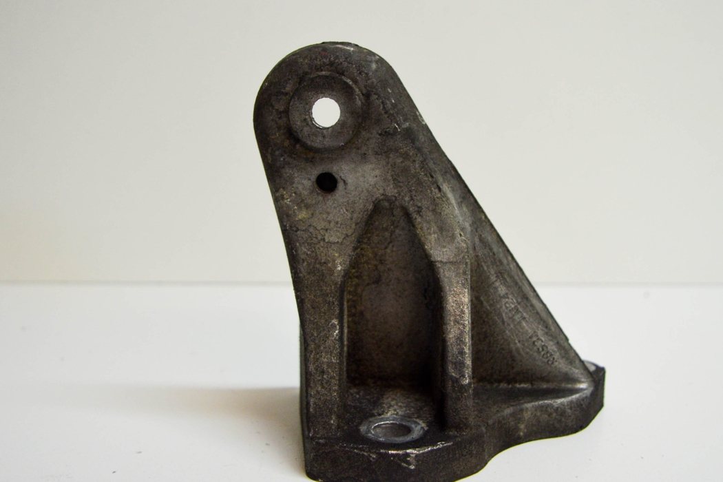 Engine mount JAGUAR XF I (X250) 3.0 D 10300400 BParts