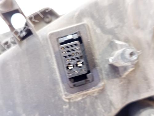 Right headlight FORD MONDEO III Saloon (B4Y) 2.0 16V DI / TDDi / TDCi | BP30519372C29