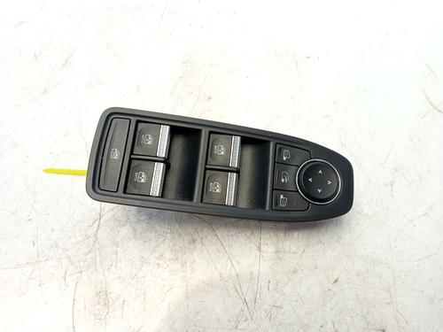 Used Left front window switch RENAULT CLIO V (B7_) 1.0 TCe 100 (B7MT) (101 hp) 31158156