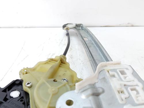 Moteur de lève-vitre arrière droit TOYOTA COROLLA Hatchback (_E21_, _EA1_, _EH1_) | BP30923832E22