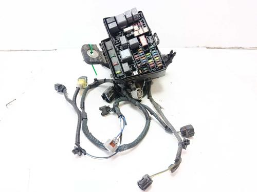 Used Fuse box Fuse box 38461036 38461036