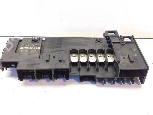 Used Fuse box Fuse box 8728263 8728263