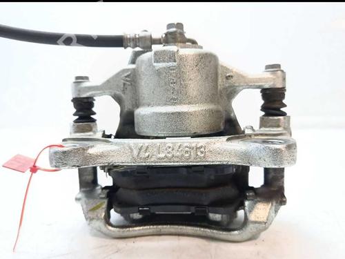 Used Left front brake caliper Left front brake caliper TOYOTA YARIS CROSS (MXP_) 1.5 Hybrid All-wheel Drive (MXPJ15) (116 hp) 39077750 39077750