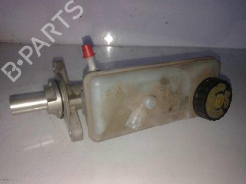 Used Brake master cylinder RENAULT KANGOO Express (FW0/1_) [2008-2025]  7956640