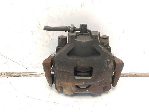 Used Right front brake caliper Right front brake caliper TOYOTA YARIS (_P9_) 1.4 D-4D (NLP90_, NLP90R) (90 hp) 40036004 40036004