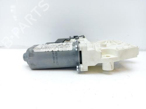 Right rear window motor VW TOURAN (1T1, 1T2)  | BP15598218E22 