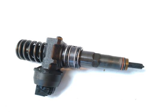 Used Injector AUDI A4 B7 (8EC) 2.0 TDI (140 hp) 22188396