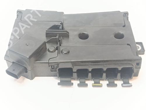 Used Fuse box Fuse box 36701610 36701610