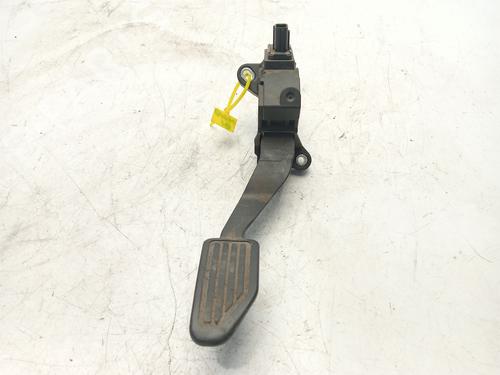 Pédale TOYOTA YARIS VERSO (_P2_) 1.4 D-4D (NLP20_, NLP22_) (75 hp) 30961037