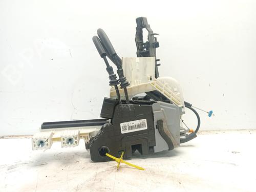 Used Front right lock HYUNDAI TUCSON (JM) [2004-2019]  30576731