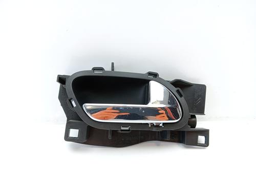 Used Front right interior door handle Front right interior door handle 18270603 18270603