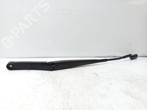 Used Front windshield wiper arm Front windshield wiper arm 33023720 33023720