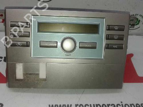 Used Climate control Climate control TOYOTA COROLLA Verso (ZER_, ZZE12_, R1_) 1.8 (ZNR11_, ZNR11R) (129 hp) 7952809 7952809