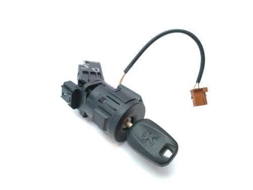 Ignition barrel PEUGEOT 208 I (CA_, CC_) 1.2 VTI 82 | BP13745289M48 