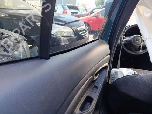 rear-left-window-mechanism-toyota-yaris-cross-mxp_-2020-37695379 main image