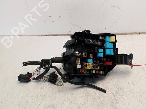 Used Fuse box Fuse box 36701614 36701614