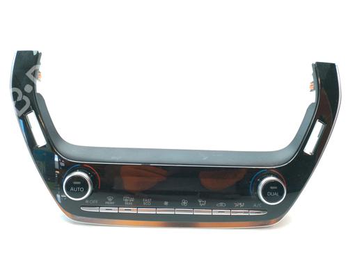 climate-control-toyota-corolla-estate-_e21_-5590002f30-2019-16967719 main image