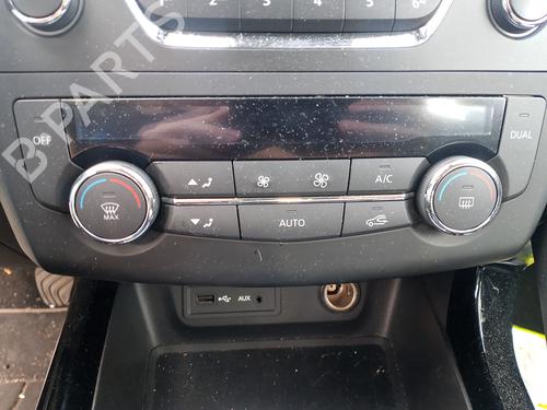Used Climate control Climate control 29735135 29735135