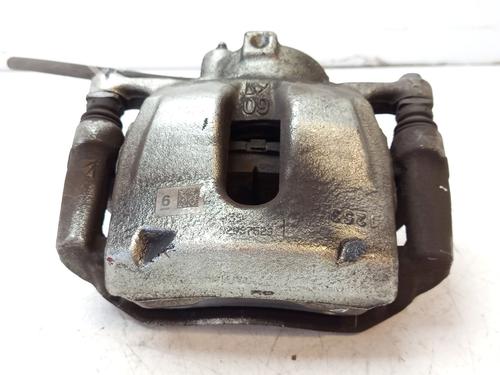 Used Right front brake caliper TOYOTA C-HR (_X1_) [2016-2025]  30528558