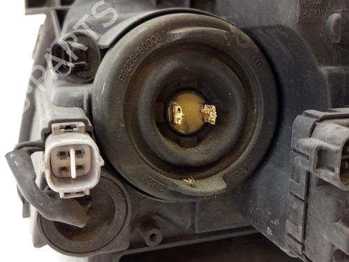 Right headlight TOYOTA AVENSIS Estate (_T25_) 2.0 D-4D (CDT250_, CDT250R) | BP30519373C29 