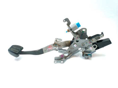 Used Break pedal TOYOTA YARIS (_P13_) 1.5 Hybrid (NHP130_, NHP130) (101 hp) 17443093