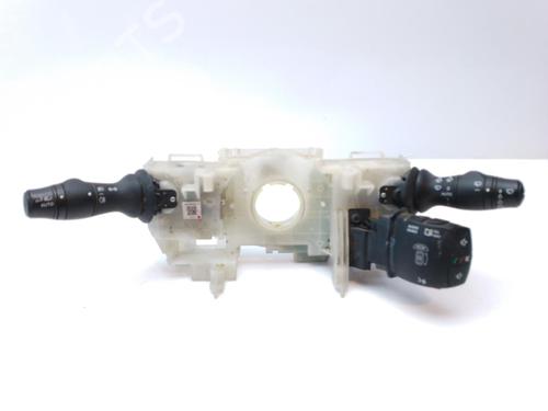 Used Switch RENAULT SCÉNIC III (JZ0/1_) 2.0 dCi (JZ0Y, JZ26) (150 hp) 12318473